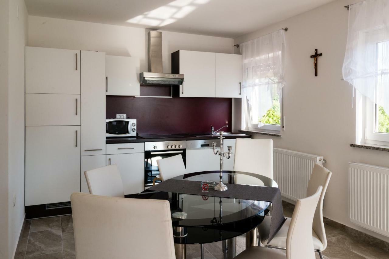 Ferienhaus Bucic Buje Luaran gambar