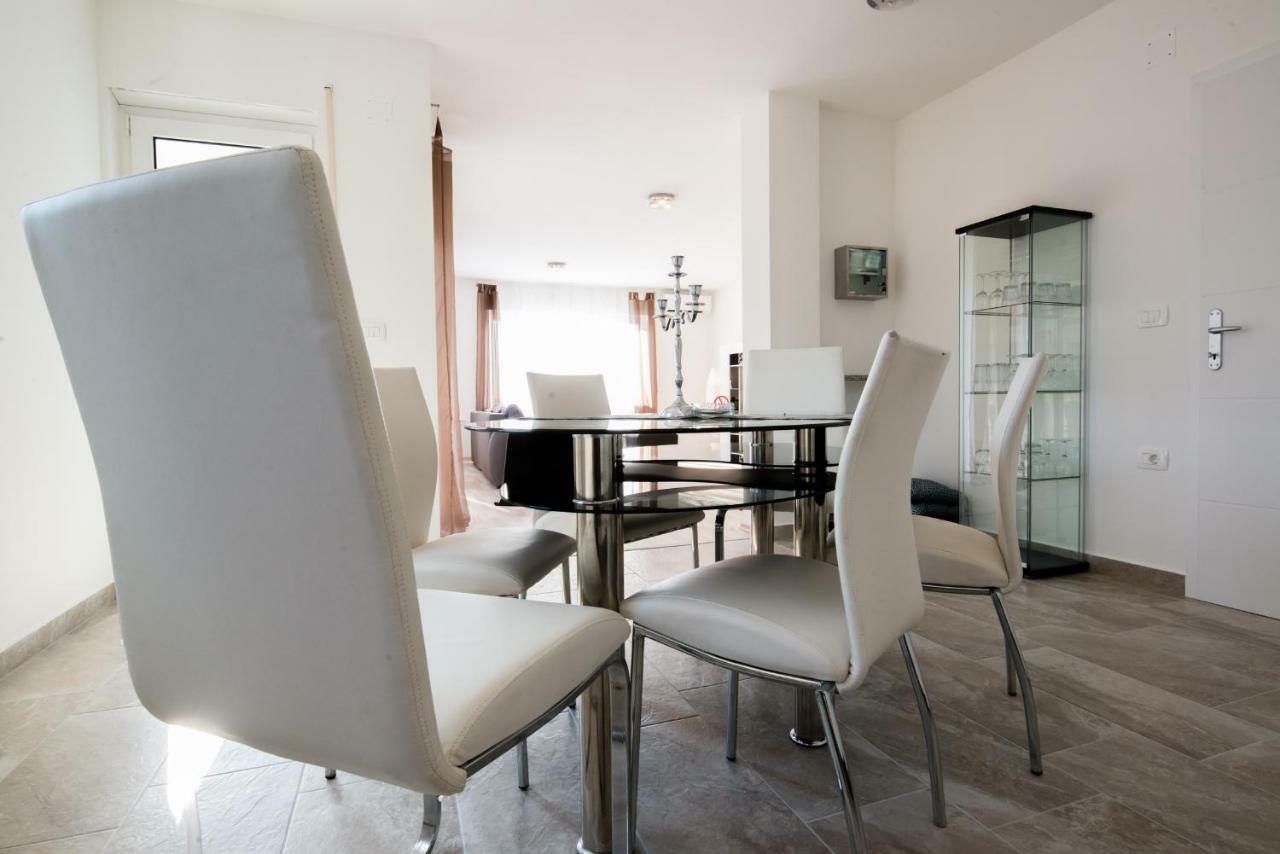 Ferienhaus Bucic Buje Luaran gambar
