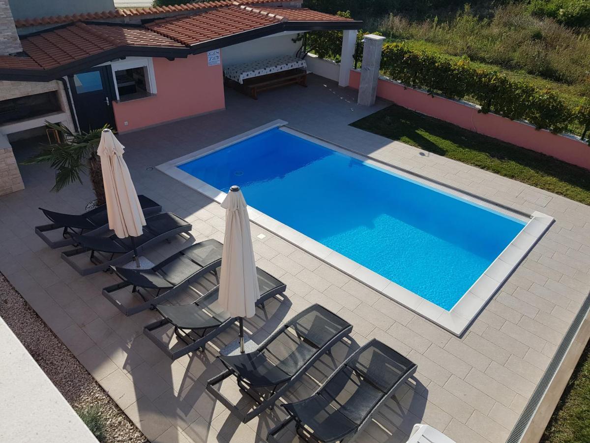Ferienhaus Bucic Buje Luaran gambar